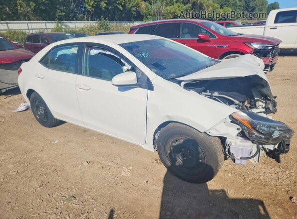 2T1BURHE6JC034288 2018 TOYOTA COROLLA Белый Передняя правая четверть