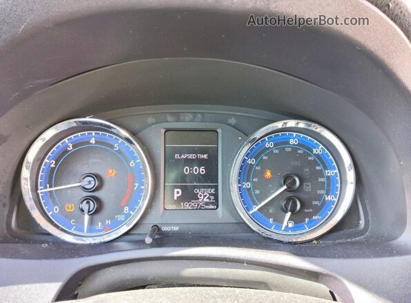 2T1BURHE6JC065721 2018 TOYOTA COROLLA Синий Вид щитка приборов