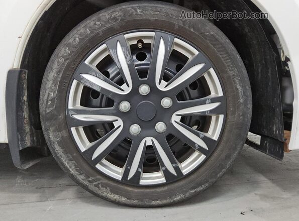 2T1BURHE8HC947628 2017 TOYOTA COROLLA White 