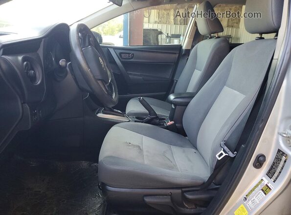 2T1BURHE9HC952255 2017 TOYOTA COROLLA Silver წინა სალონის ხედი