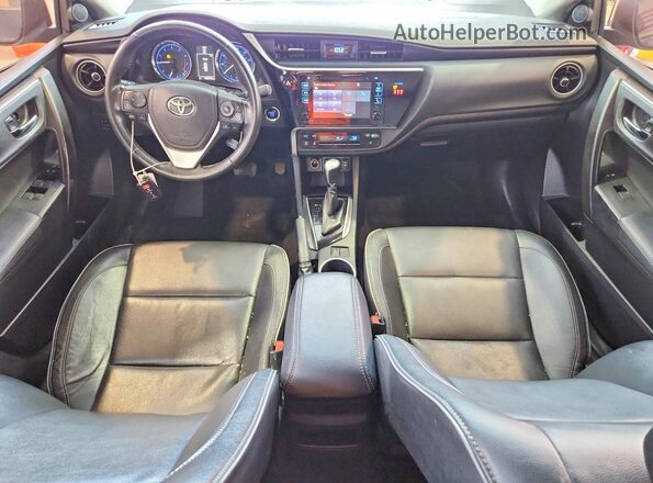 2T1BURHE9JC989022 2018 TOYOTA COROLLA Blue Widok deski rozdzielczej