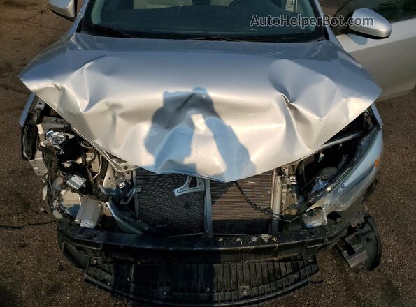 2T1BURHEXGC485913 2016 TOYOTA COROLLA Silver Вид задньої частини салону