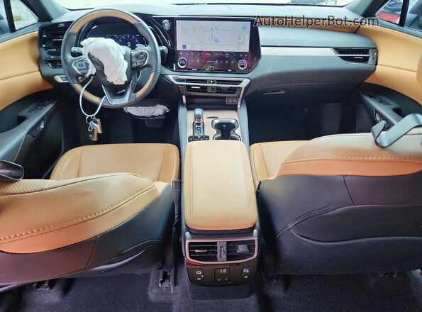2T2BAMBA4RC044424 2024 LEXUS RX White Vista del salpicadero