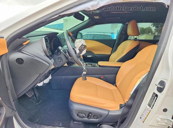 2T2BAMBA4RC044424 2024 LEXUS RX White Vista interior delantera