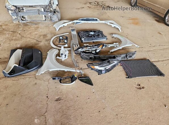 2T2BAMBA7TC079840 2026 LEXUS RX White Engine compartment view