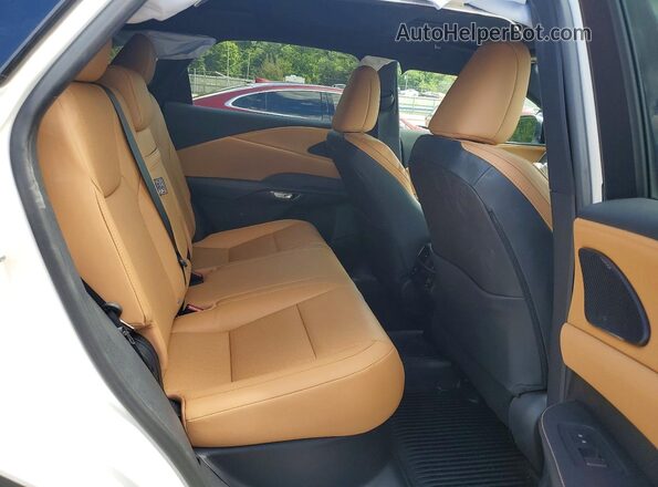2T2BAMCA9RC071147 2024 LEXUS RX Белый Вид задней части салона