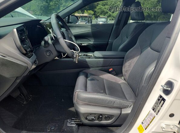 2T2BBMCA2PC016260 2023 LEXUS RX Белый Вид салона спереди