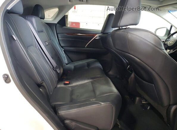 2T2BZMCA5GC010108 2016 LEXUS RX Белый Вид задней части салона