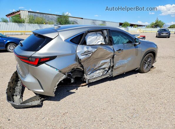 2T2GKCEZ8NC003156 2022 LEXUS NX Silver Rear right