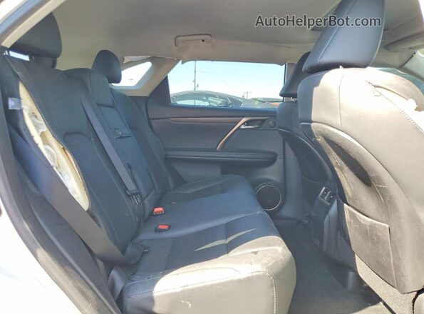 2T2HGMDA1NC091765 2022 LEXUS RX White Widok wnętrza z tyłu