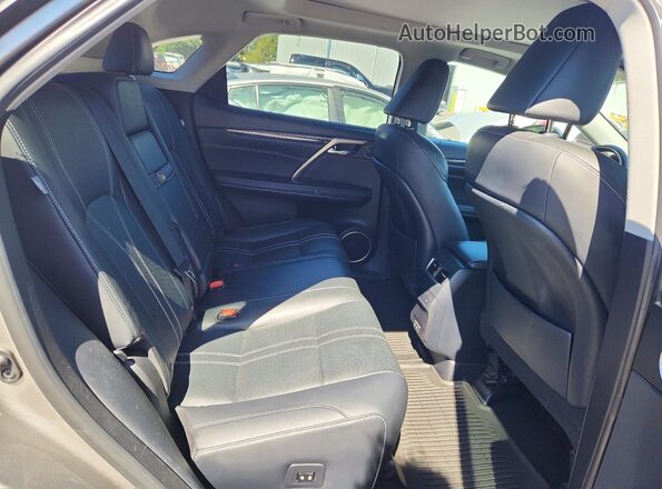 2T2JGMDA3LC044607 2020 LEXUS RX Silver Widok tylnych siedzeń