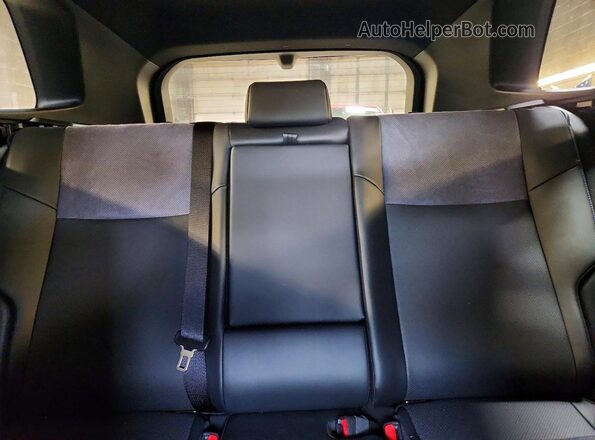 2T36CRAV5TW051817 2026 TOYOTA RAV4 Черный Вид задних сидений