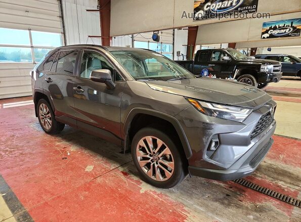 2T3A1RFV2SW583033 2025 TOYOTA RAV4 Серый Передняя правая четверть