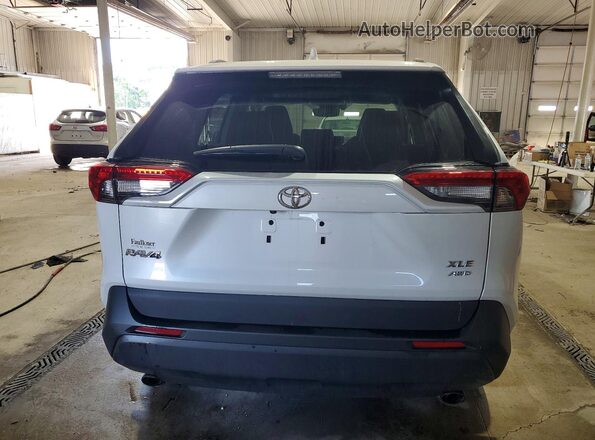 2T3A1RFV2SW607024 2025 TOYOTA RAV4 Белый Вид сзади