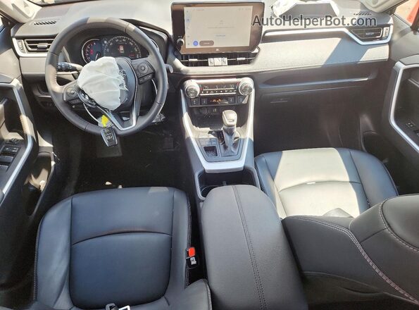 2T3A1RFV8SW551784 2025 TOYOTA RAV4 Black წინა პანელის ხედი