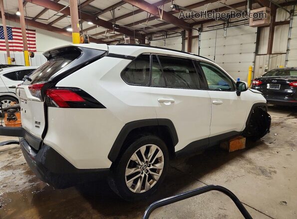 2T3A1RFVXKW014916 2019 TOYOTA RAV4 White Rear right