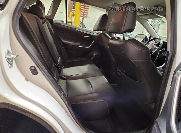 2T3A1RFVXKW014916 2019 TOYOTA RAV4 White Rear interior view