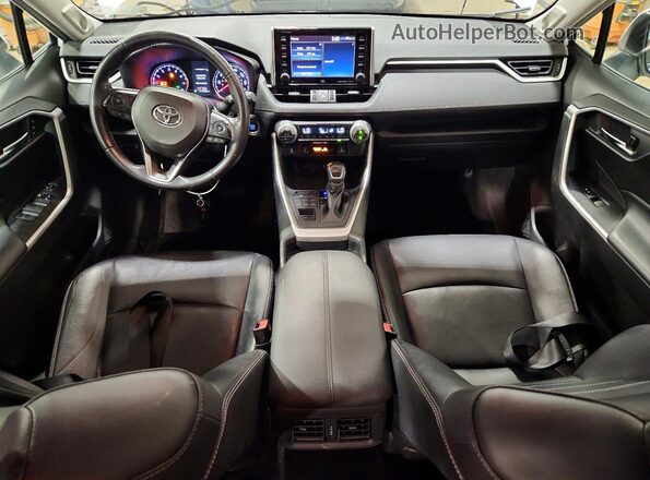 2T3A1RFVXKW014916 2019 TOYOTA RAV4 White Dashboard view