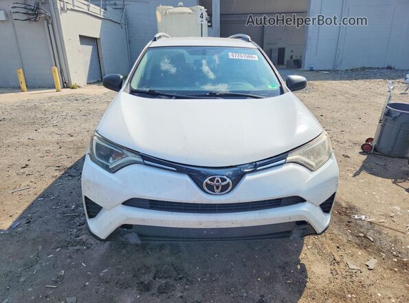 2T3BFREVXGW520339 2016 TOYOTA RAV4 White Widok z przodu