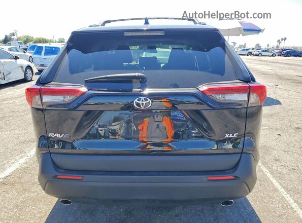 2T3C1RFV9MC168742 2021 TOYOTA RAV4 Черный Вид сзади