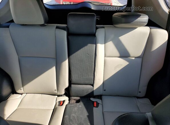 2T3DFREV0HW552940 2017 TOYOTA RAV4 Silver Vista de los asientos traseros