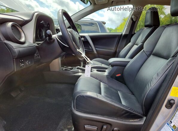 2T3DFREV7JW855669 2018 TOYOTA RAV4 Silver Vista interior delantera
