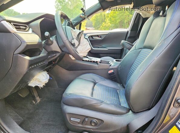 2T3E6RFV3RW063601 2024 TOYOTA RAV4 Gray Front interior view