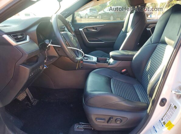 2T3EWRFV3LW051830 2020 TOYOTA RAV4 White Front interior view