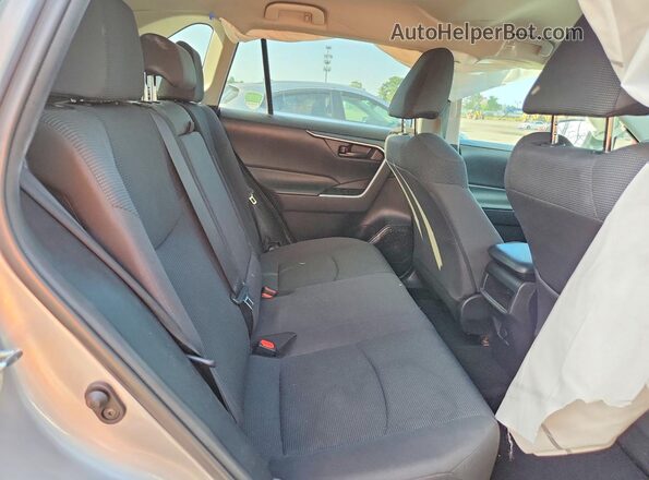 2T3F1RFV4MC146838 2021 TOYOTA RAV4 Серебряный Вид задней части салона