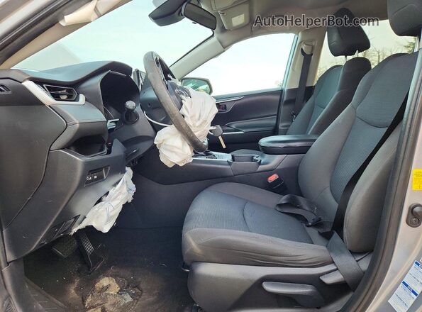 2T3F1RFV6LC099889 2020 TOYOTA RAV4 Серебряный Вид салона спереди