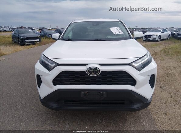 2T3G1RFV8PW385977 2023 TOYOTA RAV4 White Widok wnętrza z tyłu