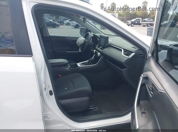 2T3H1RFV0LW087177 2020 TOYOTA RAV4 Белый Вид салона спереди
