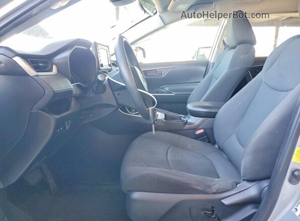 2T3H1RFV4MC101469 2021 TOYOTA RAV4 Серебряный Вид салона спереди