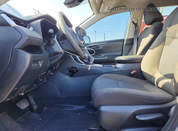 2T3H1RFV8RC256095 2024 TOYOTA RAV4 Silver Vista interior delantera