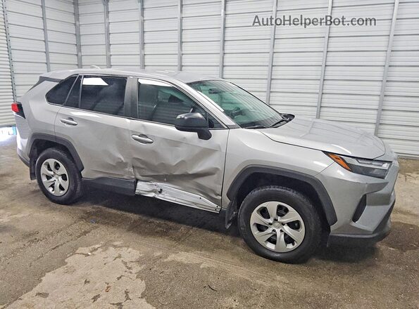 2T3H1RFVXRC280382 2024 TOYOTA RAV4 Silver Przód prawy