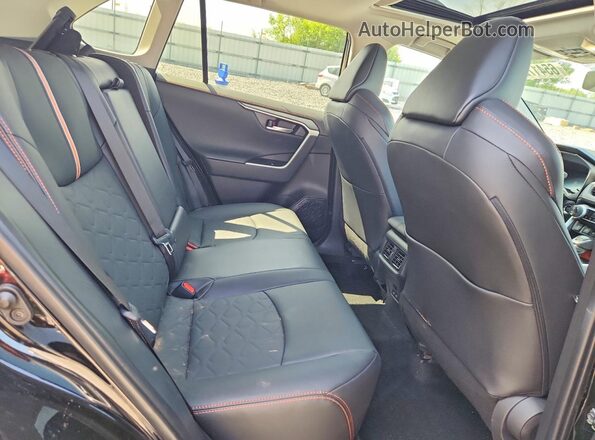 2T3J1RFVXRW484857 2024 TOYOTA RAV4 Black უკანა სალონის ხედი