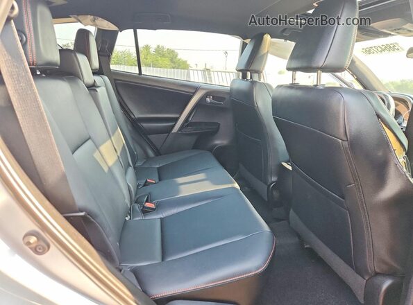 2T3JFREV4GW426761 2016 TOYOTA RAV4 Silver Սալոնի հետևի տեսք