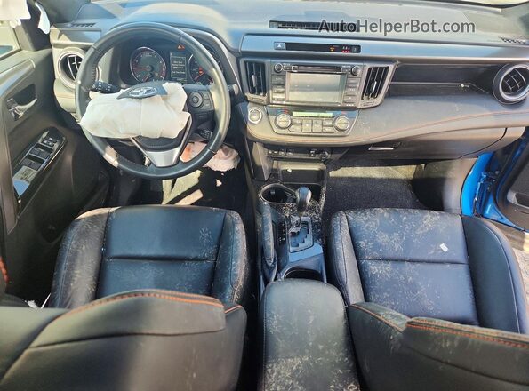 2T3JFREV9HW592873 2017 TOYOTA RAV4 Blue Вид панелі приладів