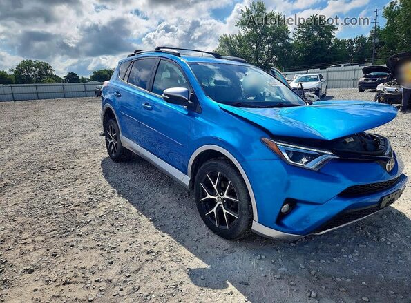 2T3JFREV9HW592873 2017 TOYOTA RAV4 Blue Передня права чверть