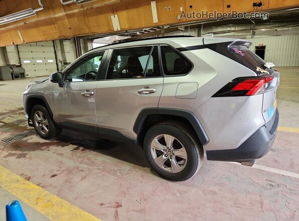 2T3MWRFV7NW145210 2022 TOYOTA RAV4 Silver 