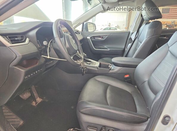 2T3N1RFV7SW524397 2025 TOYOTA RAV4 White Вид салону спереду
