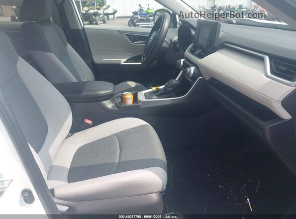 2T3P1RFV0MW153109 2021 TOYOTA RAV4 Белый Вид салона спереди