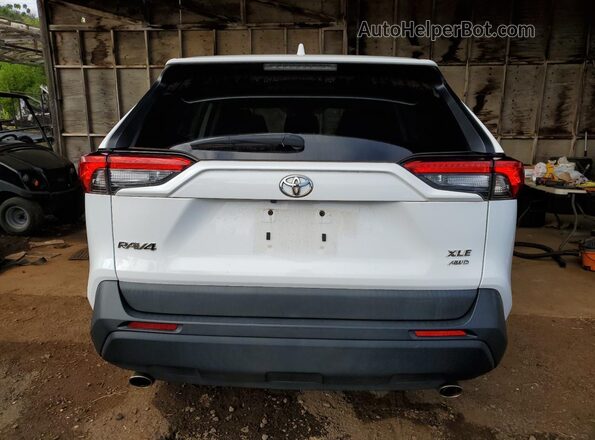 2T3P1RFV3NW250466 2022 TOYOTA RAV4 White Rear view