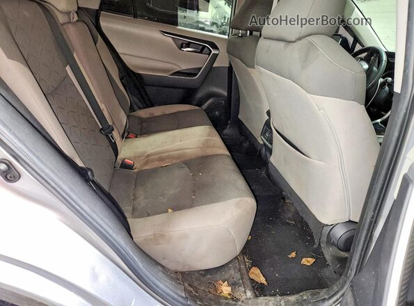 2T3P1RFV4NC265852 2022 TOYOTA RAV4 Silver უკანა სალონის ხედი