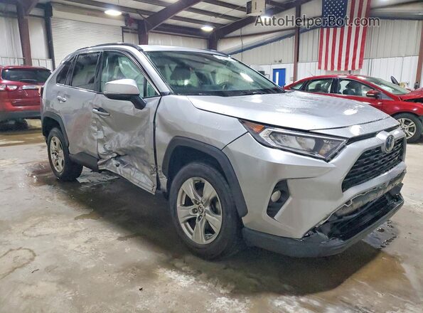 2T3P1RFV5MW238978 2021 TOYOTA RAV4 Серебряный Передняя правая четверть