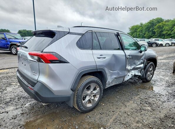 2T3P1RFV7RC449964 2024 TOYOTA RAV4 Silver Задня права чверть