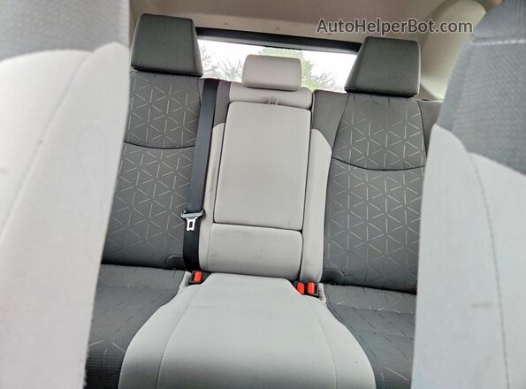 2T3P1RFV8LW133494 2020 TOYOTA RAV4 Red Rear seats view