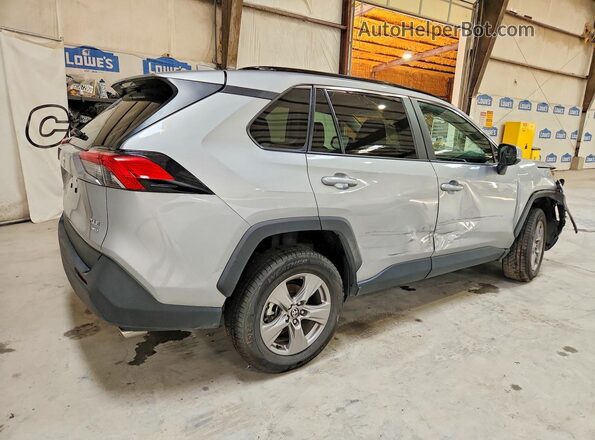 2T3P1RFVXSW513922 2025 TOYOTA RAV4 Silver Հետևի աջ