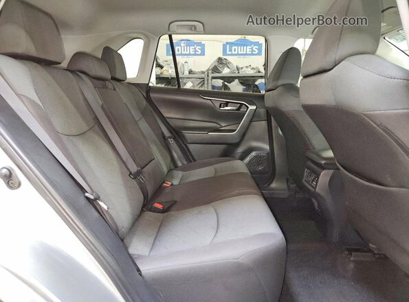 2T3P1RFVXSW513922 2025 TOYOTA RAV4 Silver Սալոնի հետևի տեսք