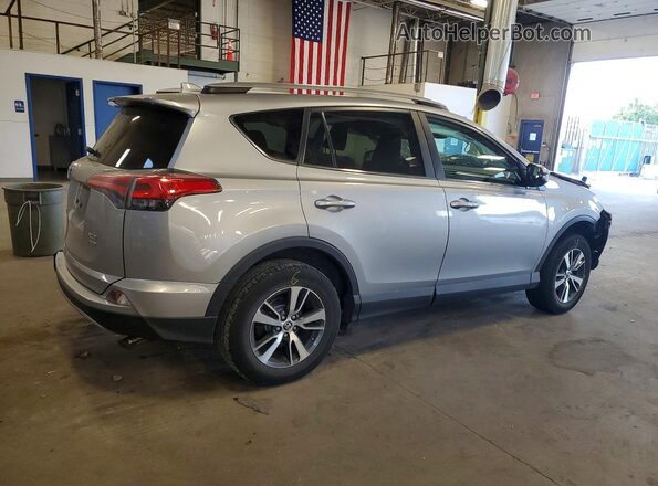 2T3RFREV7HW542377 2017 TOYOTA RAV4 Серебряный Задняя правая четверть
